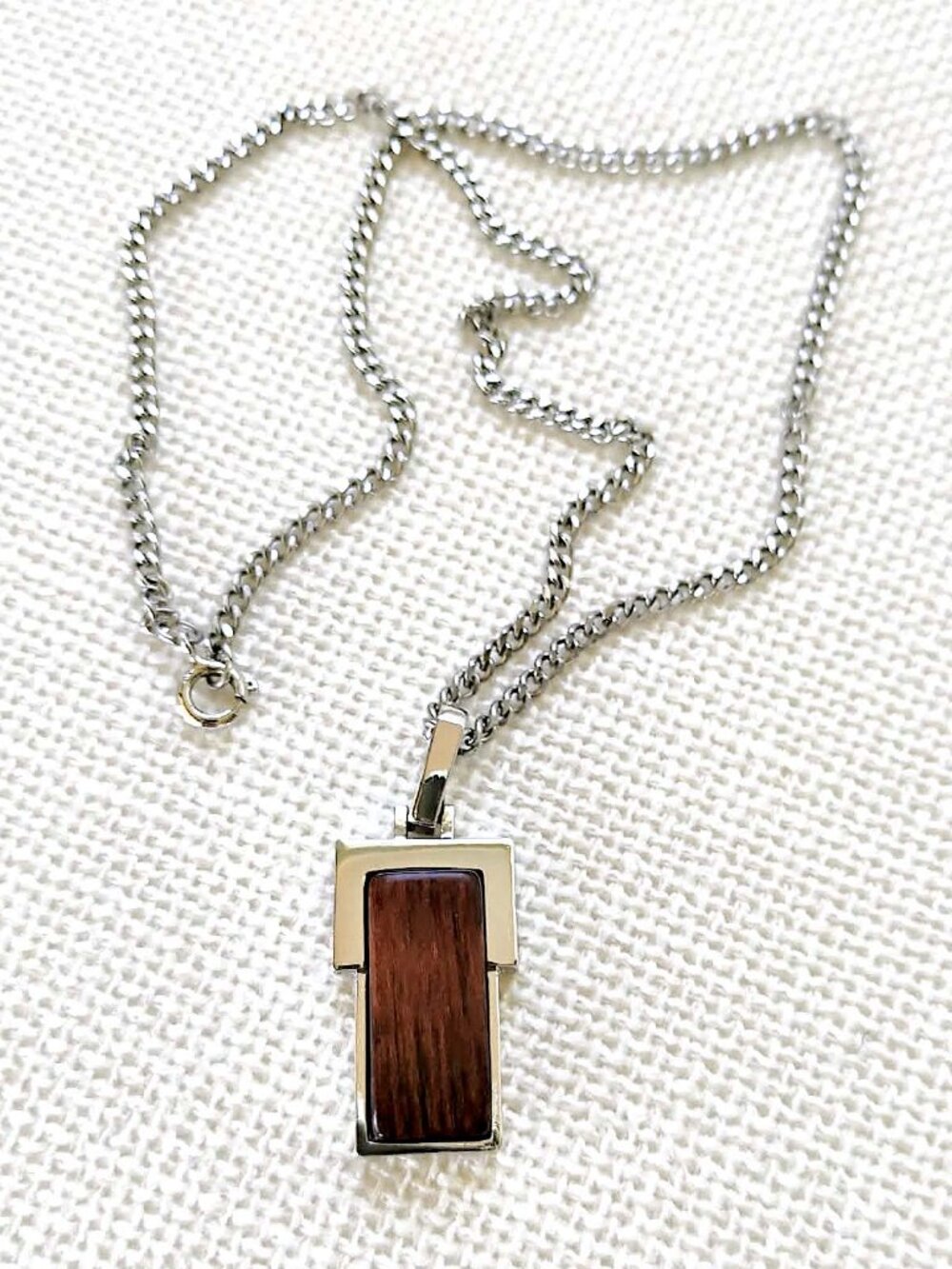 1979 Avon Natural Wood Heavy Silver Pendant Necklace